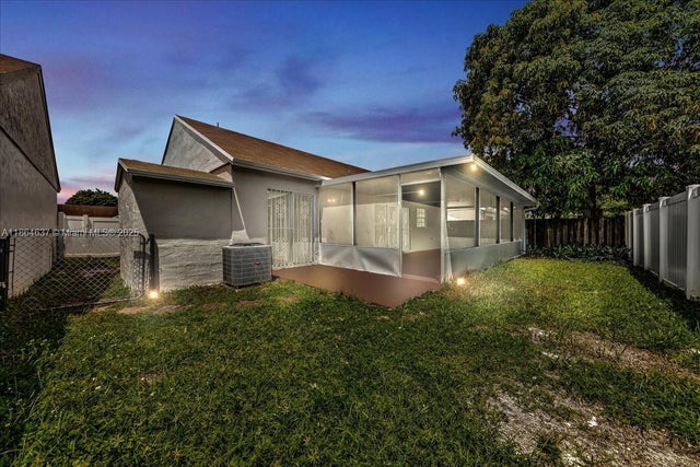 2 of 51 - 20327 Nw 33rd Ave, Miami Gardens, FL