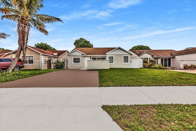 3 of 51 - 20327 Nw 33rd Ave, Miami Gardens, FL