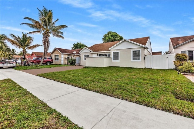 5 of 51 - 20327 Nw 33rd Ave, Miami Gardens, FL