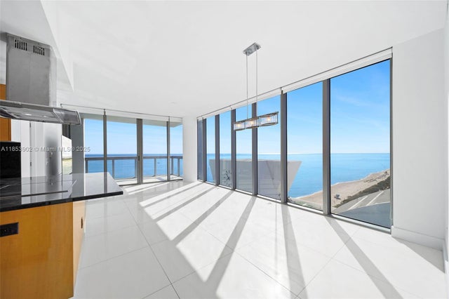4 of 20 - 6899 Collins Ave 2108, Miami Beach, FL
