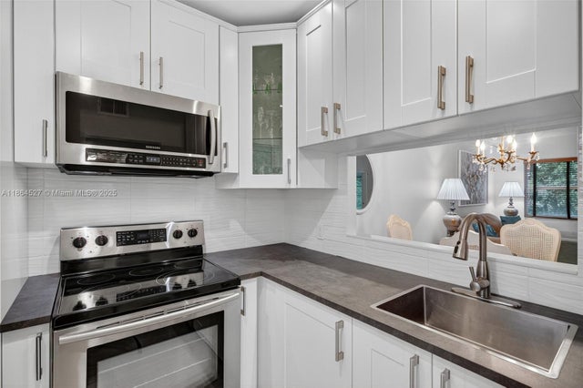 2 of 46 - 5001 Nw 34th St 304, Lauderdale Lakes, FL