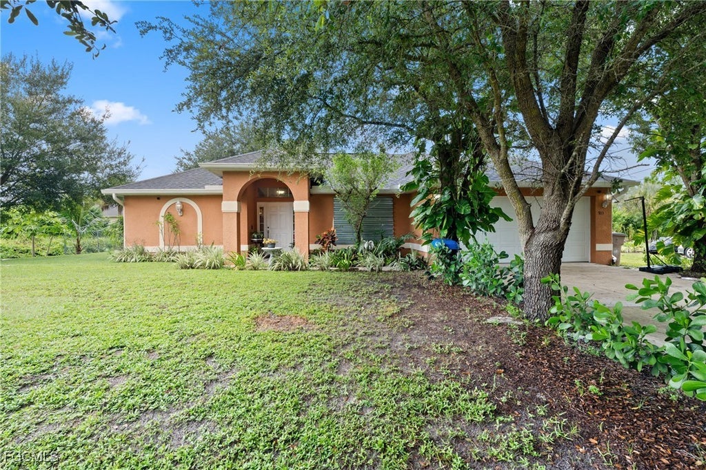 703 E 7th St, LEHIGH ACRES