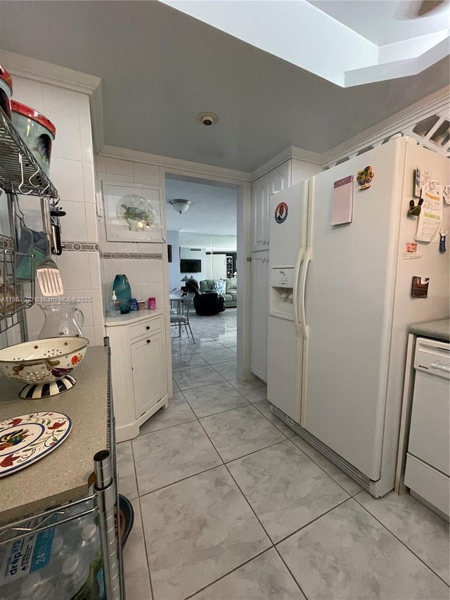 3 of 19 - 3180 S Ocean Dr 204, Hallandale Beach, FL