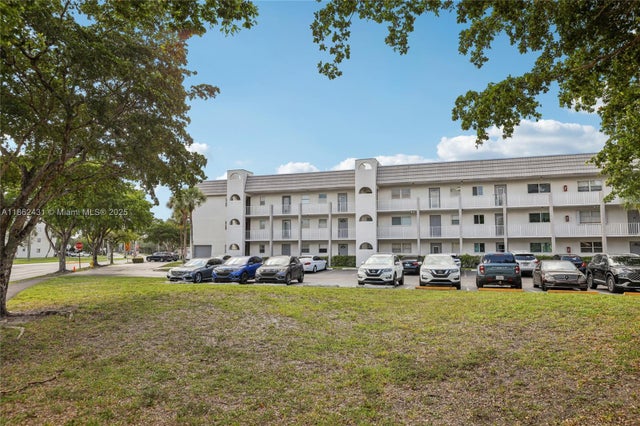1 of 20 - 8135 Sunrise Lakes Blvd 208, Sunrise, FL