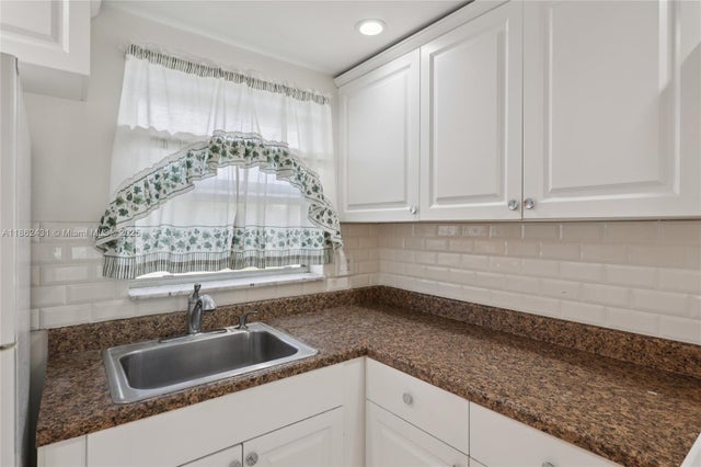 5 of 20 - 8135 Sunrise Lakes Blvd 208, Sunrise, FL