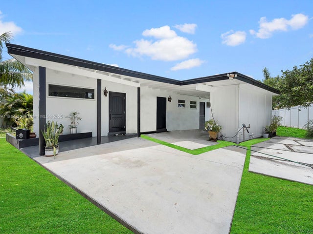 1 of 10 - 3106 Sw 14th St, Fort Lauderdale, FL