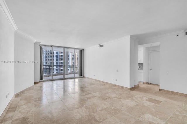 4 of 51 - 808 Brickell Key Dr 3205, Miami, FL