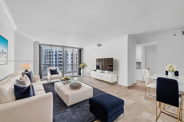 5 of 51 - 808 Brickell Key Dr 3205, Miami, FL