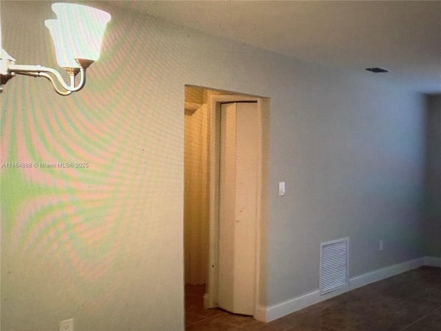 4 of 13 - 121 Nw 188th St, Miami Gardens, FL
