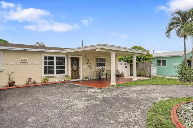 4 of 46 - 940 N 73rd Way, Hollywood, FL