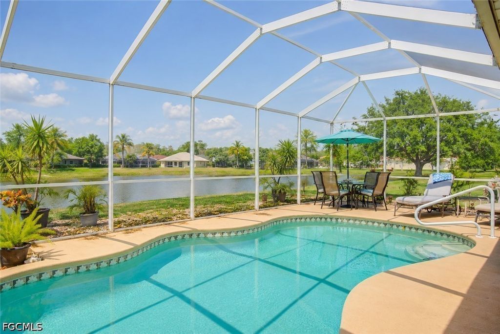 9005 Falcon Pointe Loop, Fort Myers