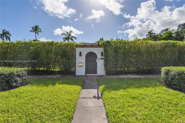1 of 31 - 6350 Pinetree Dr, Miami Beach, FL