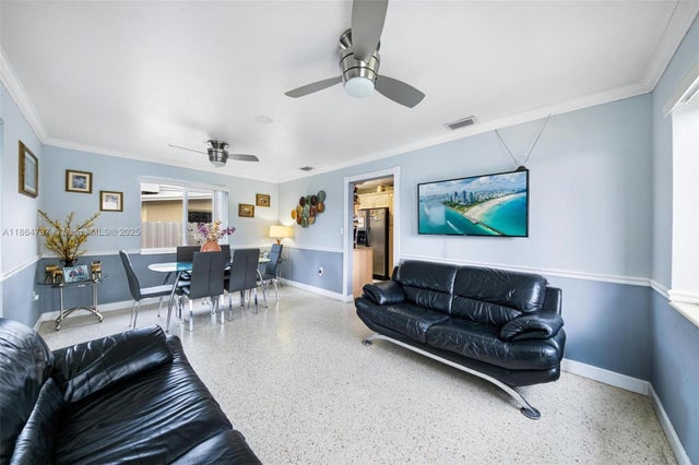 2 of 23 - 897 W 36th St, Hialeah, FL