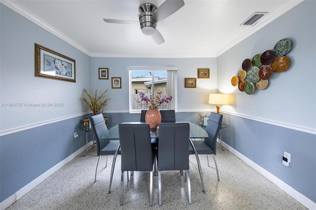 4 of 23 - 897 W 36th St, Hialeah, FL