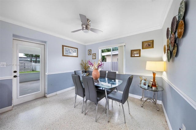5 of 23 - 897 W 36th St, Hialeah, FL