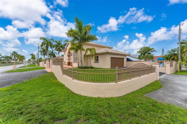 3 of 55 - 3200 Sw 132nd Ave, Miami, FL