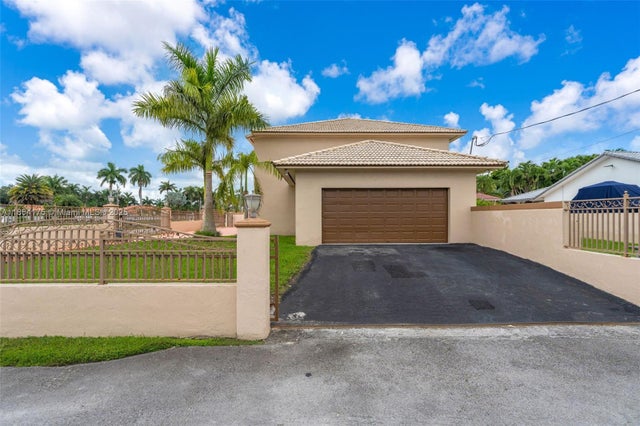 5 of 55 - 3200 Sw 132nd Ave, Miami, FL