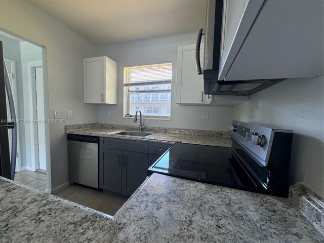 4 of 16 - 430 Se 2nd Ave 4, Deerfield Beach, FL