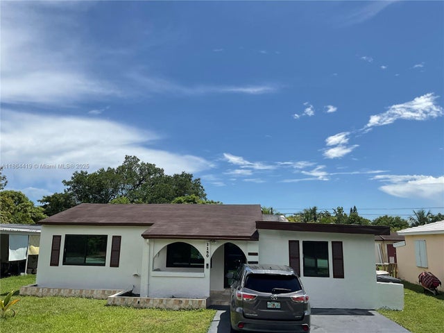 3 of 27 - 1150 Ne 143rd St, North Miami, FL