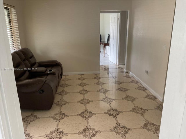4 of 27 - 1150 Ne 143rd St, North Miami, FL