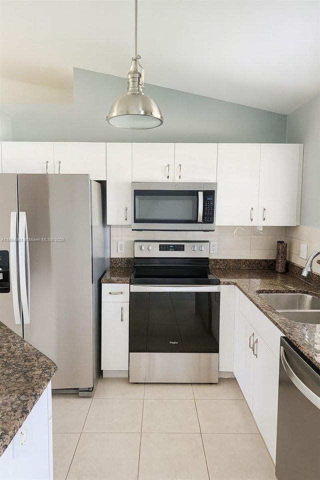 4 of 13 - 118 Ne 9th Ct, Cape Coral, FL