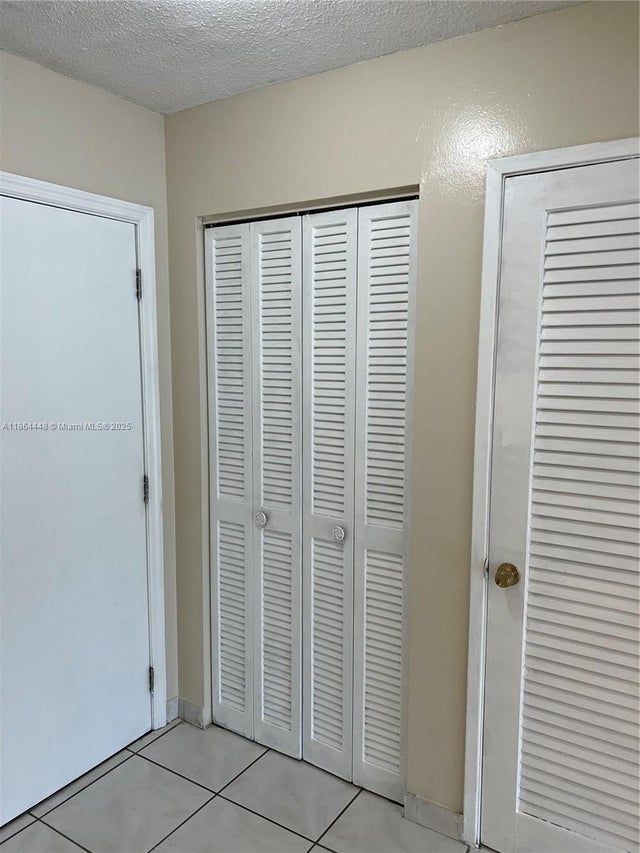 4 of 21 - 1680 Ne 191st St 216-2, Miami, FL