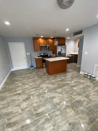 Photo of Listing #A11865009