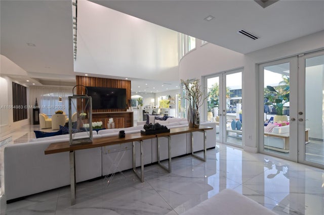 5 of 97 - 3368 Ne 169th St, North Miami Beach, FL