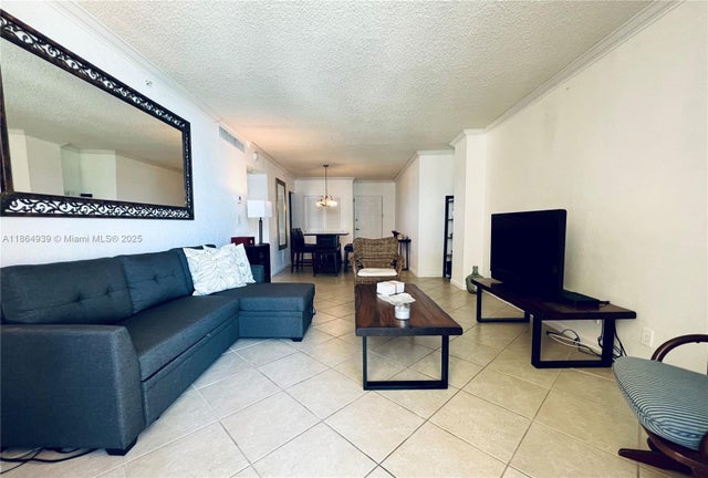 4 of 21 - 2501 S Ocean Dr 918, Hollywood, FL