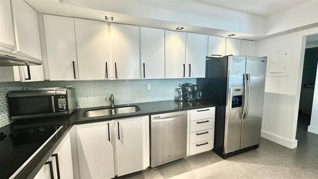 5 of 22 - 19370 Collins Ave 319, Sunny Isles Beach, FL