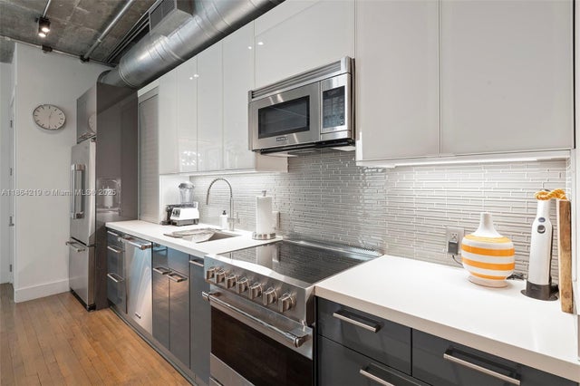 4 of 32 - 1700 Meridian Ave 307, Miami Beach, FL