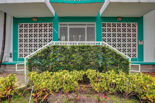 3 of 54 - 350 Collins Ave 310, Miami Beach, FL
