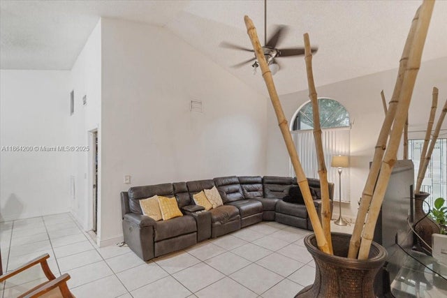 4 of 29 - 1600 Sw 87th Ave, Pembroke Pines, FL