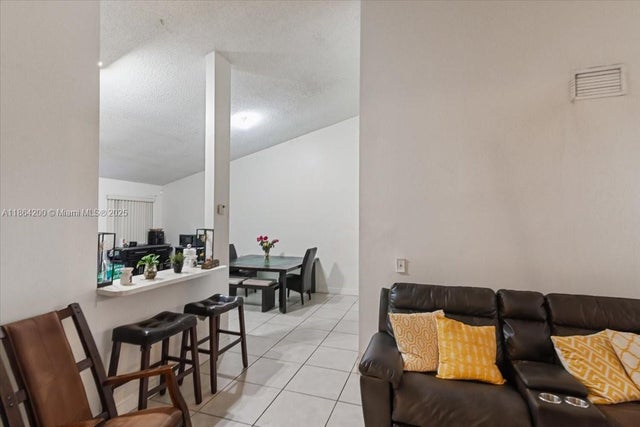 5 of 29 - 1600 Sw 87th Ave, Pembroke Pines, FL