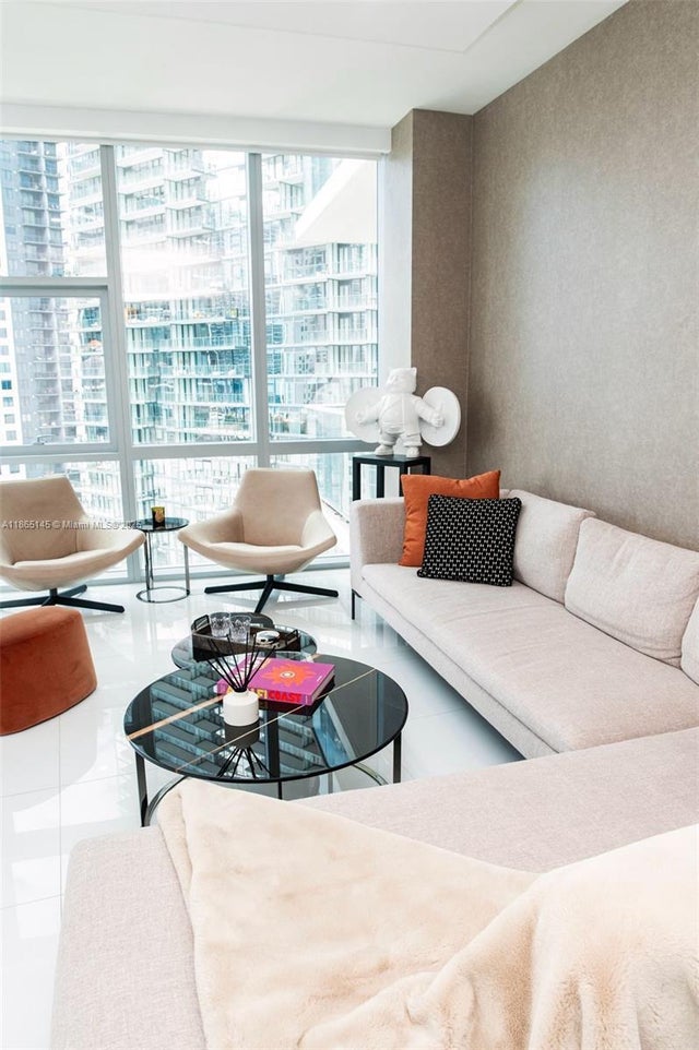 3 of 58 - 851 Ne 1st Ave 1811, Miami, FL