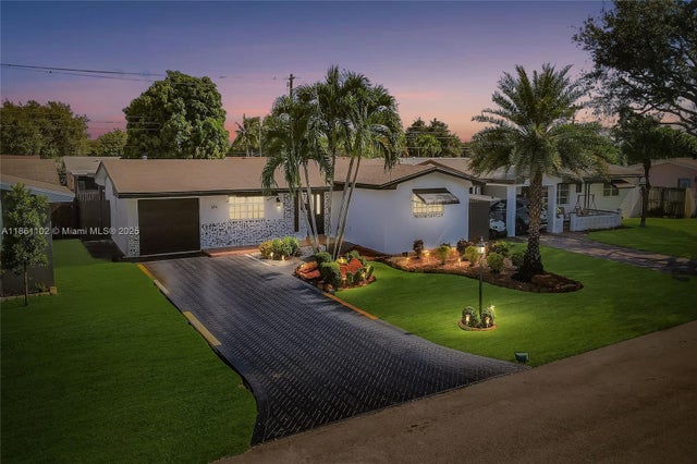 2 of 28 - 8571 Nw 15th Ct, Pembroke Pines, FL