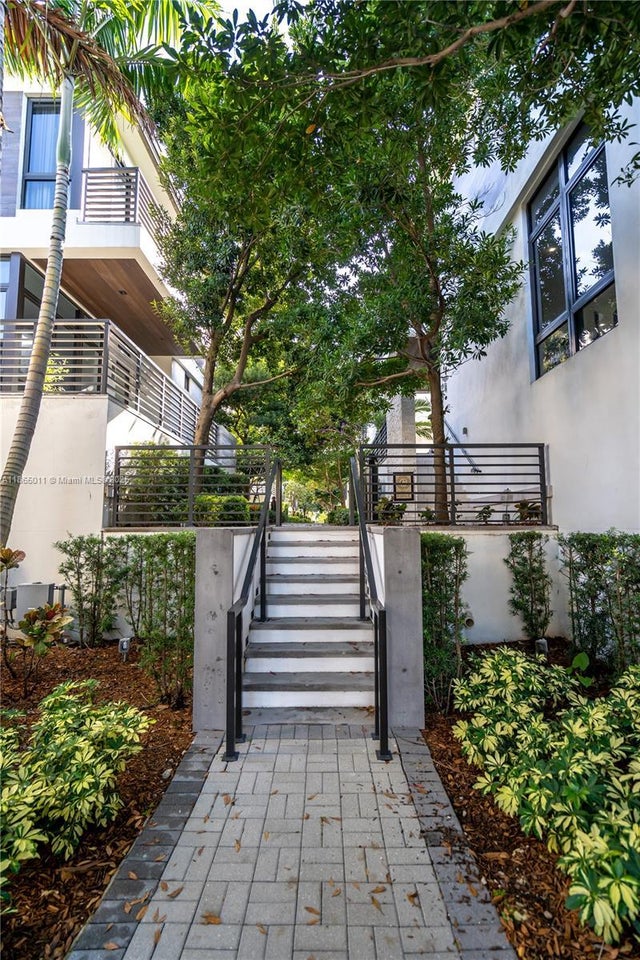 5 of 79 - 8263 Nw 47th Ter, Doral, FL