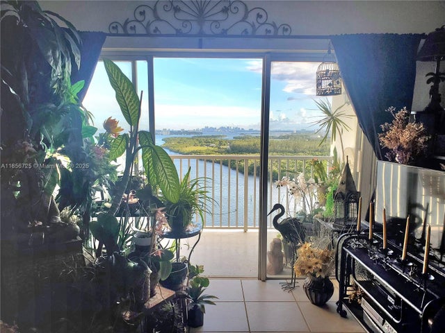 2 of 34 - 300 Bayview Dr 1902, Sunny Isles Beach, FL