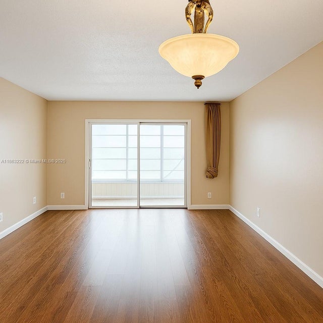 5 of 48 - 5071 W Oakland Park Blvd 103, Lauderdale Lakes, FL
