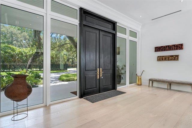 4 of 52 - 5501 Snapper Creek Rd, Coral Gables, FL