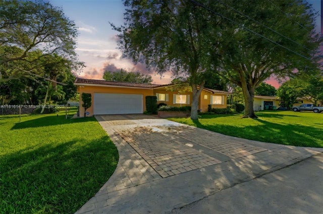 2 of 34 - 17221 Sw 87th Ct, Palmetto Bay, FL