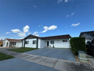 Photo of Listing #A11865352