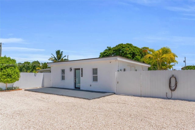 4 of 40 - 11824 Sw 220th St, Miami, FL