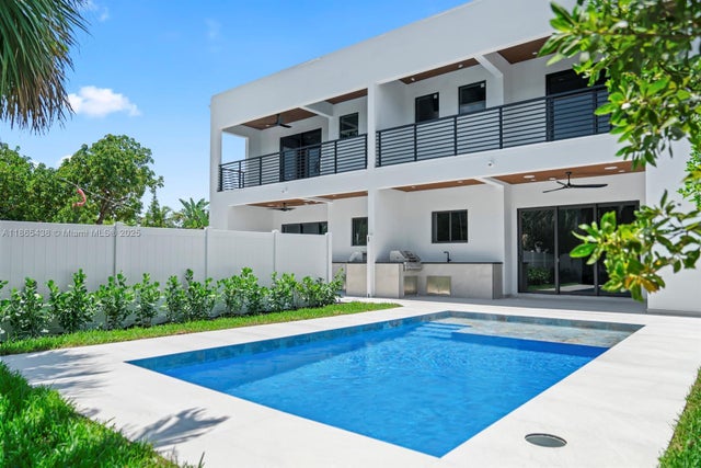 1 of 29 - 1320 Ne 16th Ave B, Fort Lauderdale, FL