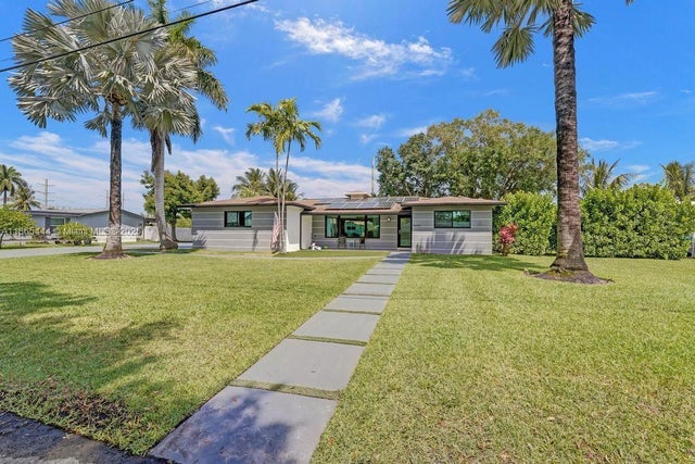 2 of 69 - 4660 Sw 37th Ave, Dania Beach, FL