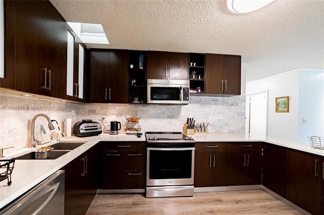 3 of 14 - 402 St Andrews Rd 55, Hollywood, FL