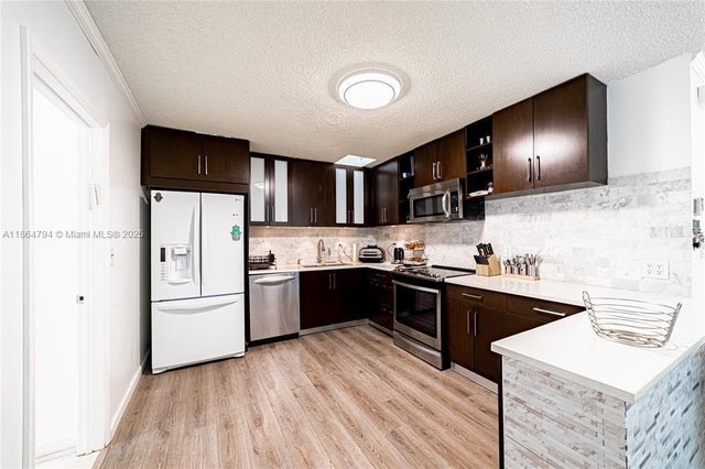 4 of 14 - 402 St Andrews Rd 55, Hollywood, FL