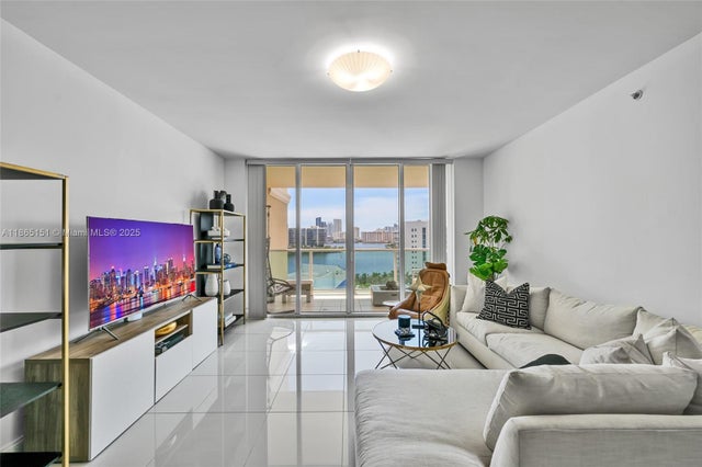 4 of 48 - 3330 Ne 190th St 1217, Aventura, FL