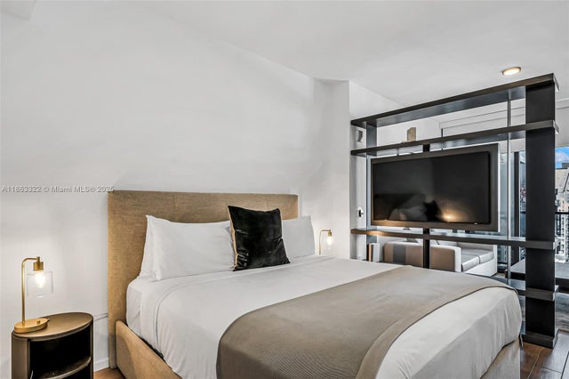 3 of 33 - 398 Ne 5 4416, Miami, FL