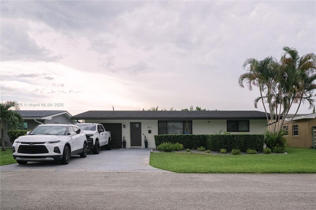 1 of 32 - 8811 Nw 15th St, Pembroke Pines, FL